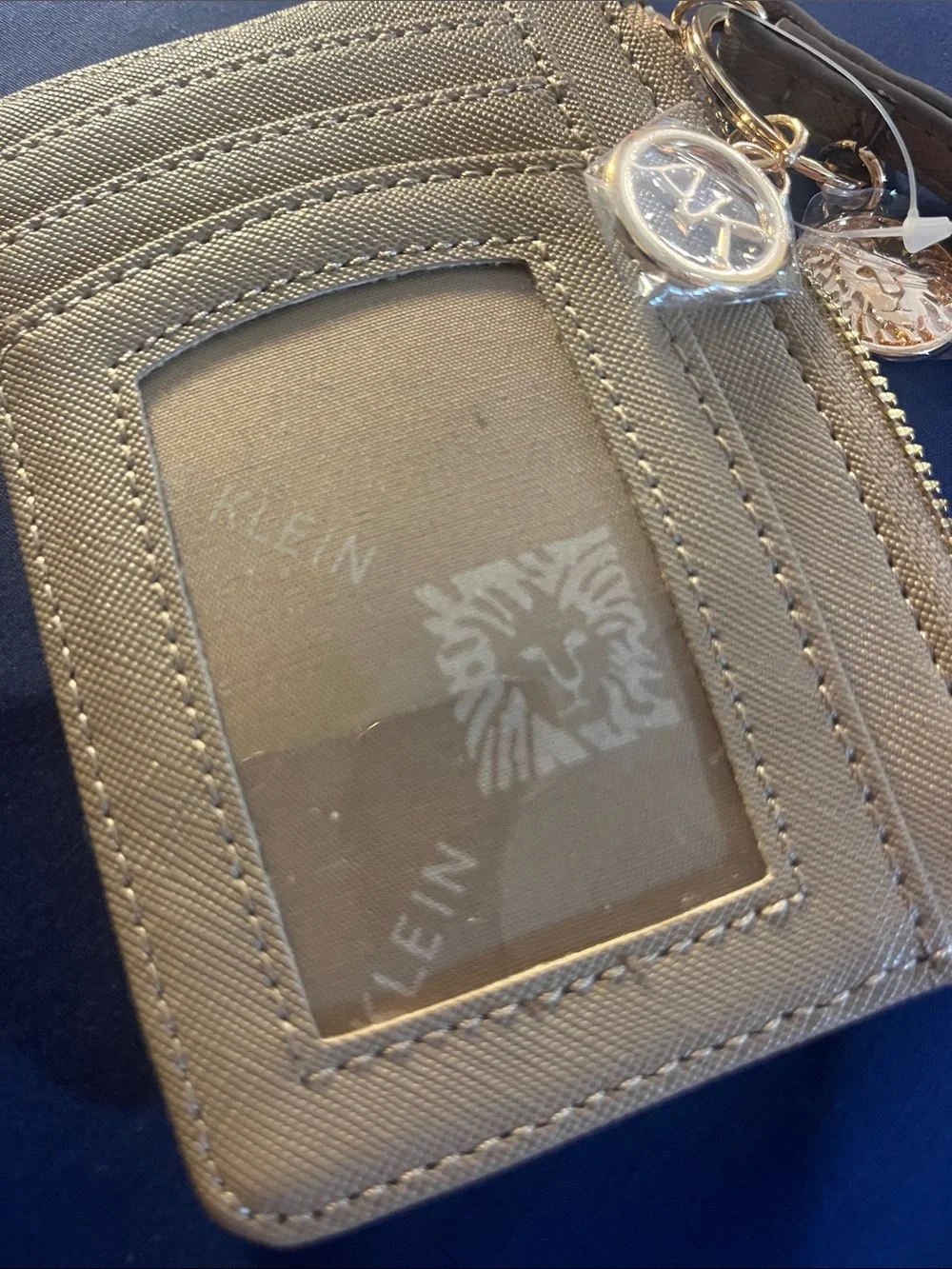 Anne Klein Gold Metallic Card Holder Wristlet with Charm NWOT #C54